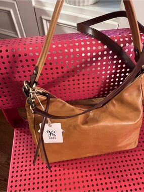 HOBO Honey genuine Leather Shoulder Bag with Dark Brown shoulder strap
